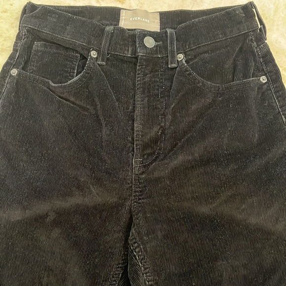 Everlane Baby Cord Cheeky Straight Crop Jeans | Black | Size 27x26 - Picture 4 of 15